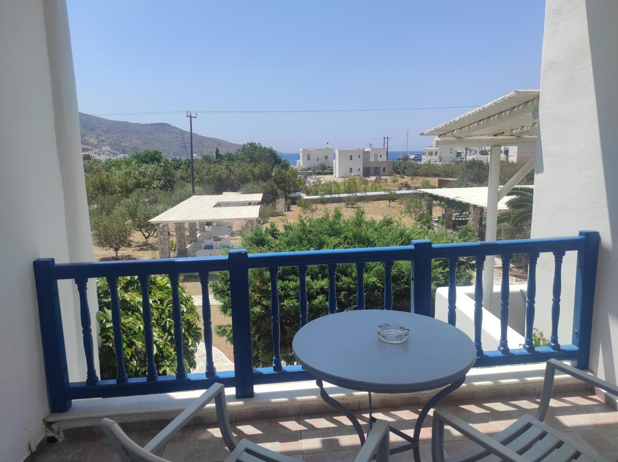 Villa Le Grand Bleu Katapola Exterior photo