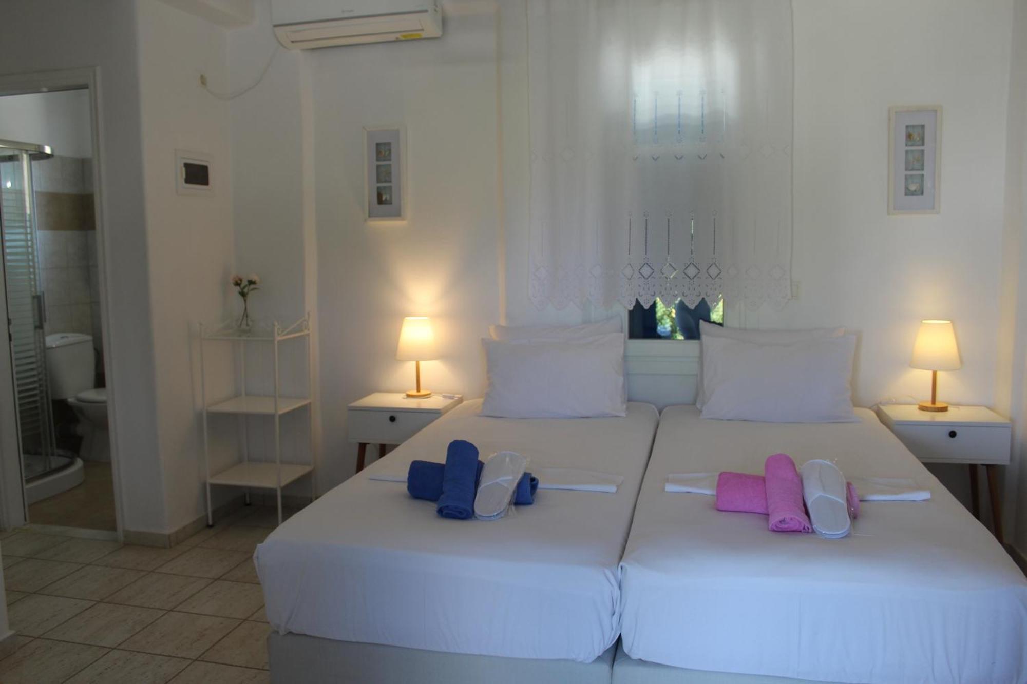 Villa Le Grand Bleu Katapola Exterior photo