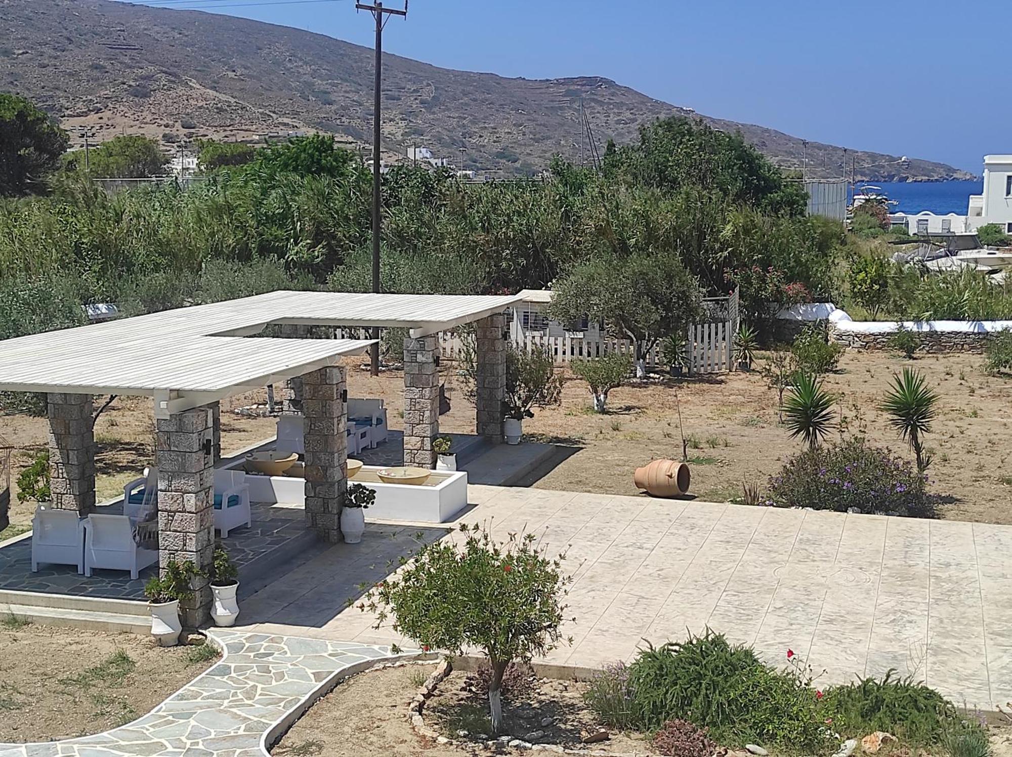 Villa Le Grand Bleu Katapola Exterior photo