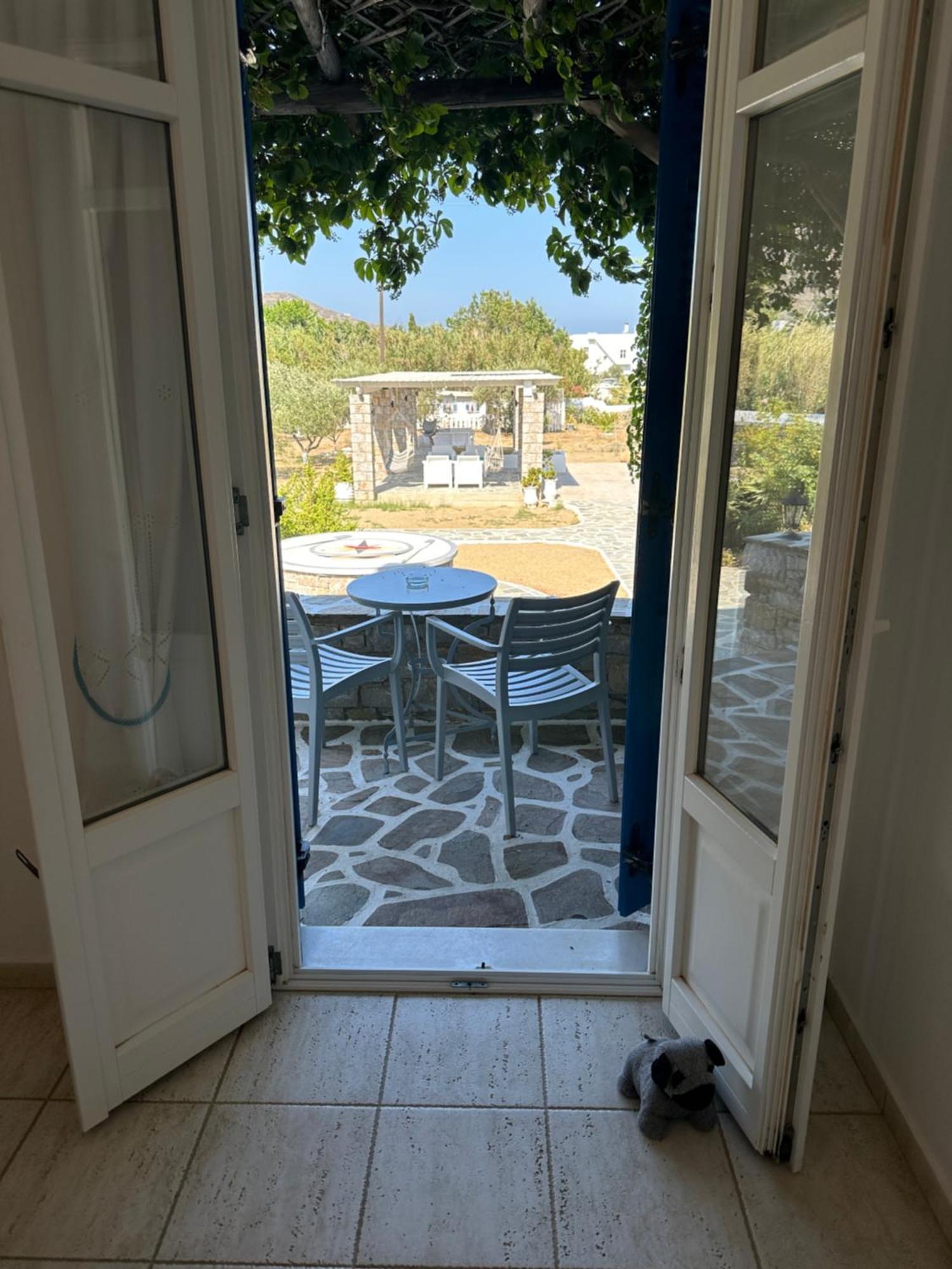 Villa Le Grand Bleu Katapola Exterior photo